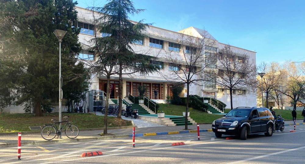 AKSHI 7 mln euro tender per blerje te ofrimit te sherbimit te SMS